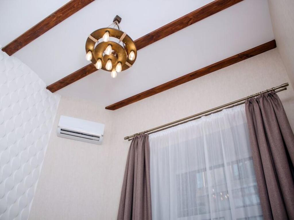 Apartment In The City Center In The House With Atlantes أوديسا المظهر الخارجي الصورة